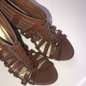 - American Eagle Wedge sandals Sz 9
